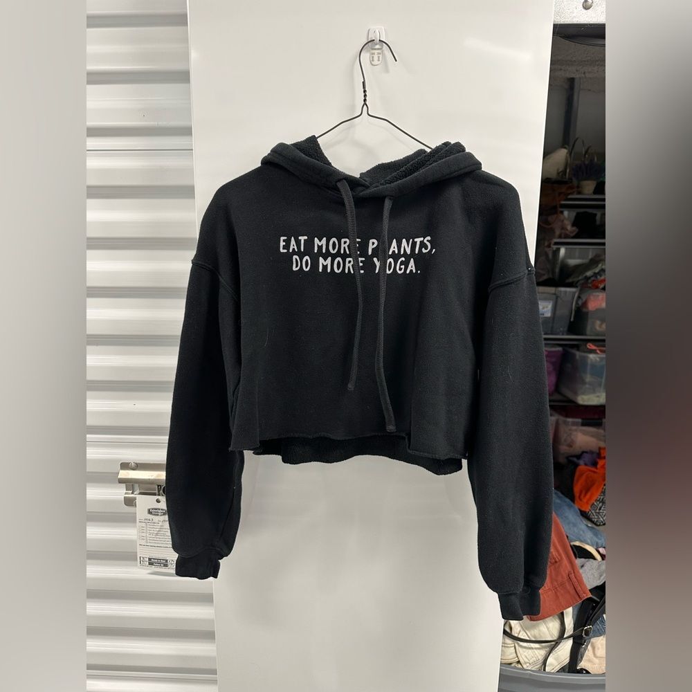 Black Cropped Hoodie Yoga vegan Slogan
